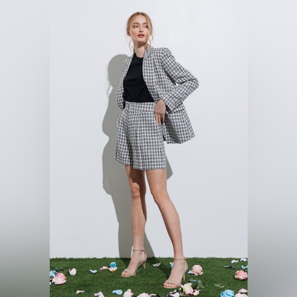 Aaron & Amber Tweed Plaid High Rise Pleated Front Trouser Shorts NWT - Picture 2 of 12